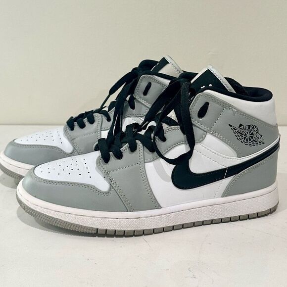 Nike Air Jordan 1 Mid Light Smoke Gray 2020 [554724-092] size 7 - Picture 2 of 12